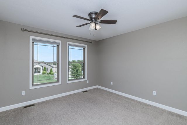 3510 CHRISTIAN RDG, Jefferson City, MO 65101