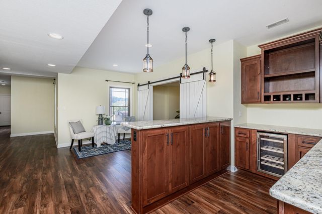 3510 CHRISTIAN RDG, Jefferson City, MO 65101