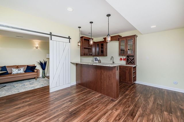 3510 CHRISTIAN RDG, Jefferson City, MO 65101