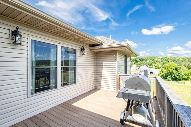 3510 CHRISTIAN RDG, Jefferson City, MO 65101