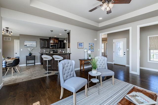 3510 CHRISTIAN RDG, Jefferson City, MO 65101