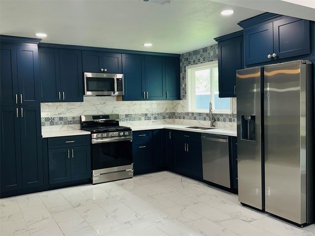 7347 Remegan Road, Houston, TX 77033