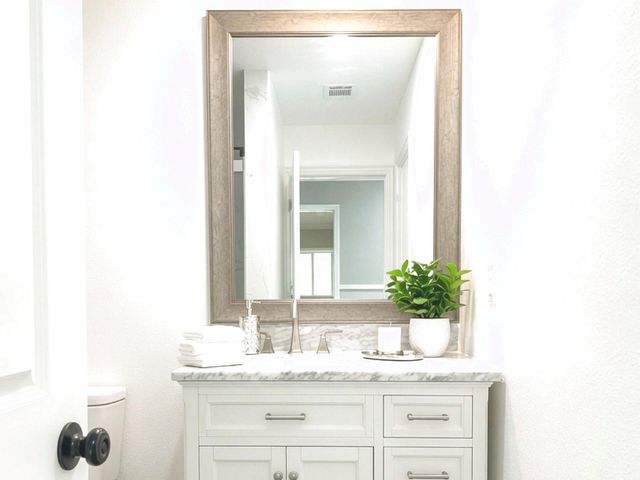 7347 Remegan Road, Houston, TX 77033