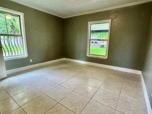 7347 Remegan Road, Houston, TX 77033