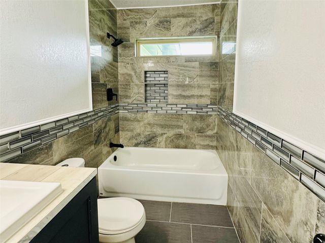 7347 Remegan Road, Houston, TX 77033