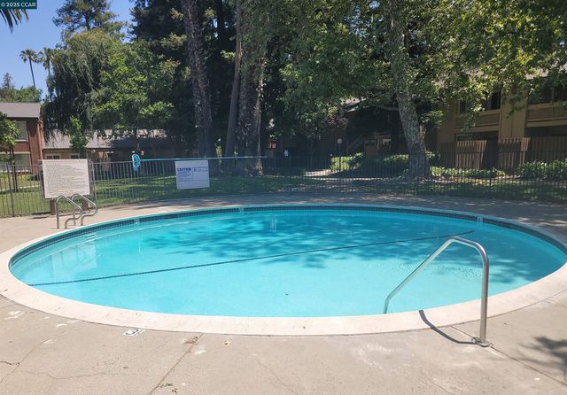 3051 Treat Blvd 129, Concord, CA 94518