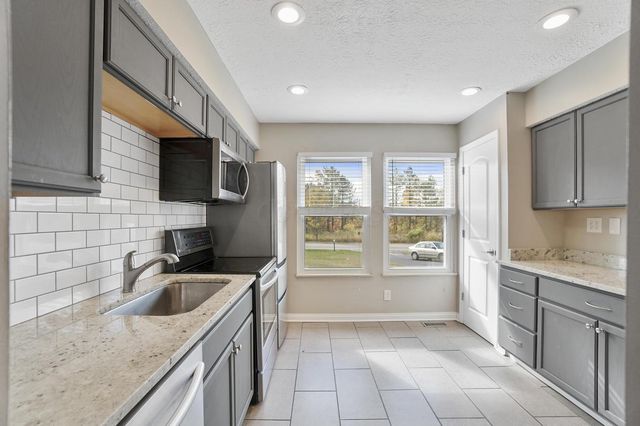 384 W Powell Road, Powell, OH 43065