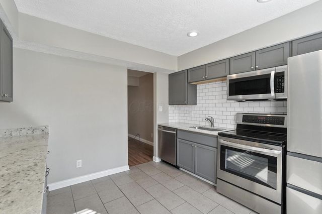 384 W Powell Road, Powell, OH 43065