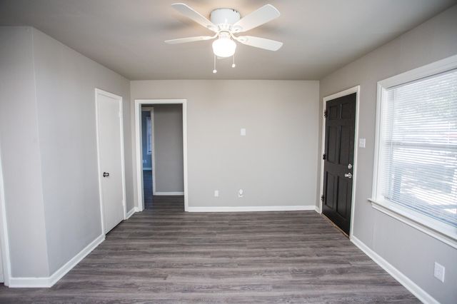 4629 Elgin Avenue, Lubbock, TX 79413