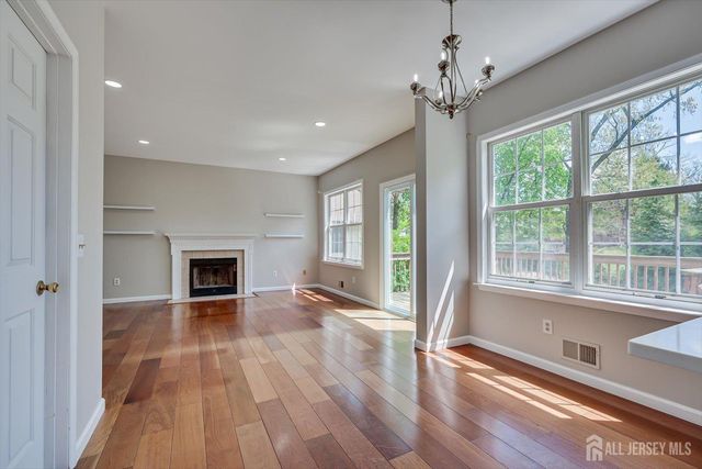 15 Barbour Place, Piscataway, NJ 08854