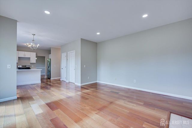 15 Barbour Place, Piscataway, NJ 08854