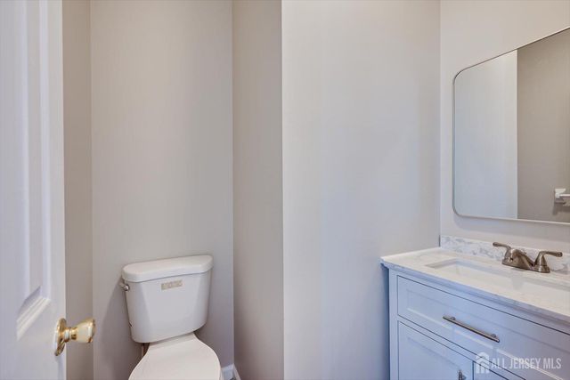 15 Barbour Place, Piscataway, NJ 08854