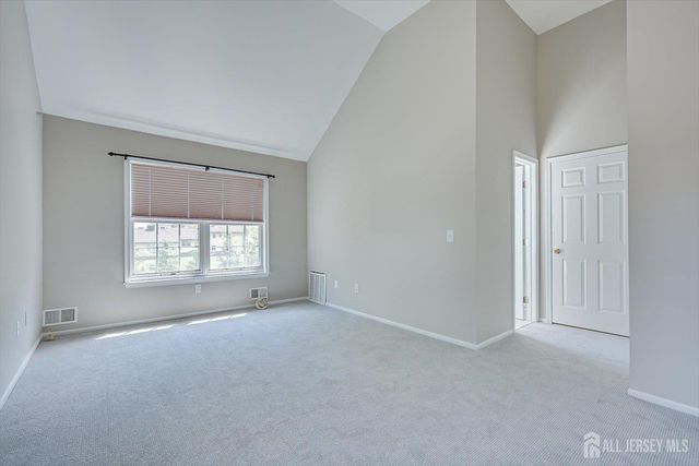 15 Barbour Place, Piscataway, NJ 08854