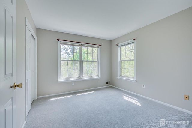 15 Barbour Place, Piscataway, NJ 08854