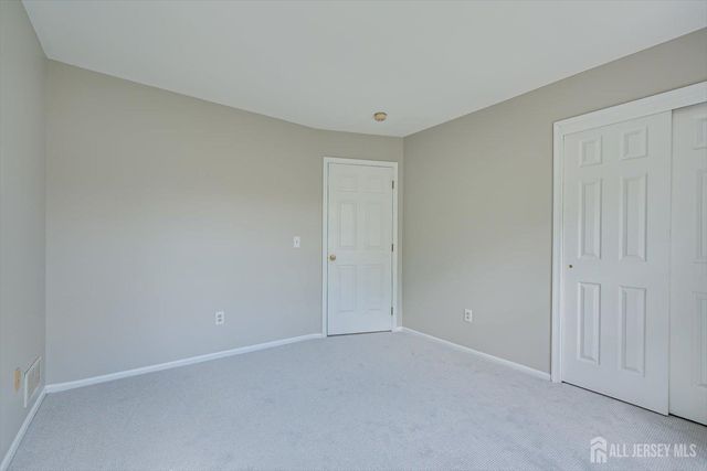 15 Barbour Place, Piscataway, NJ 08854