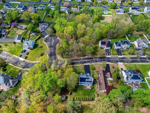 15 Barbour Place, Piscataway, NJ 08854