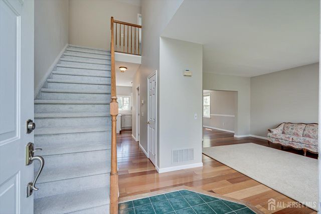 15 Barbour Place, Piscataway, NJ 08854