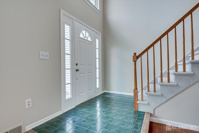 15 Barbour Place, Piscataway, NJ 08854