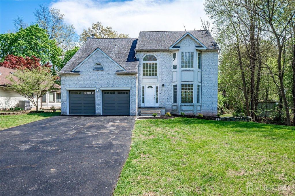 15 Barbour Place, Piscataway, NJ 08854