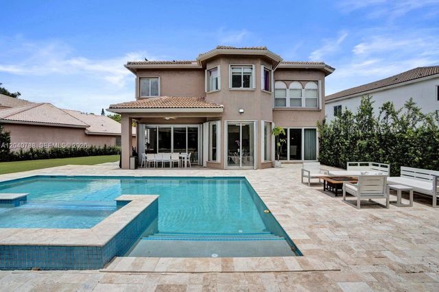 10762 NW 71st St, Doral, FL 33178