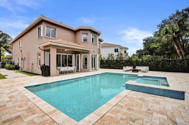 10762 NW 71st St, Doral, FL 33178