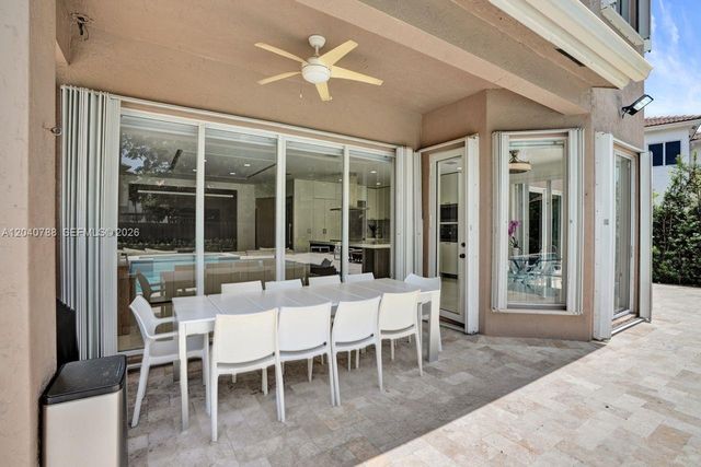 10762 NW 71st St, Doral, FL 33178