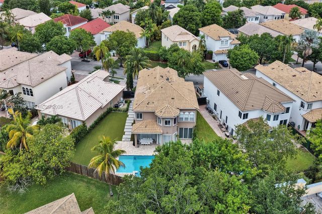 10762 NW 71st St, Doral, FL 33178