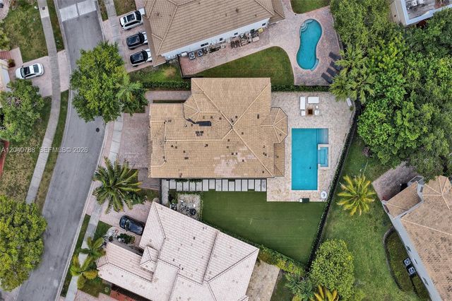 10762 NW 71st St, Doral, FL 33178