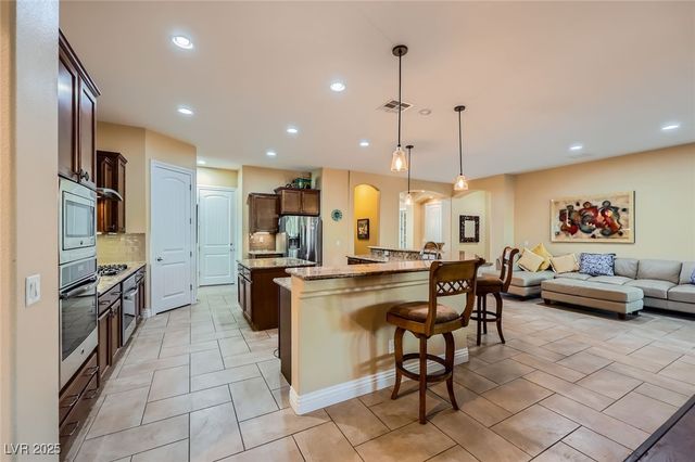 7418 Lawrence Powers Court, Las Vegas, NV 89129