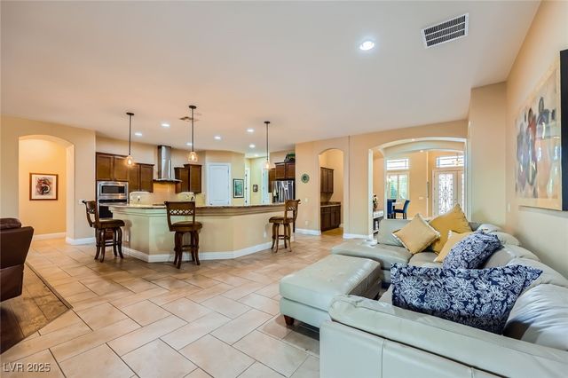 7418 Lawrence Powers Court, Las Vegas, NV 89129