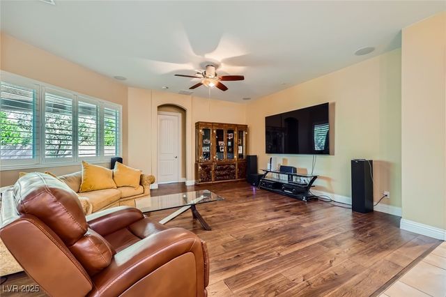 7418 Lawrence Powers Court, Las Vegas, NV 89129