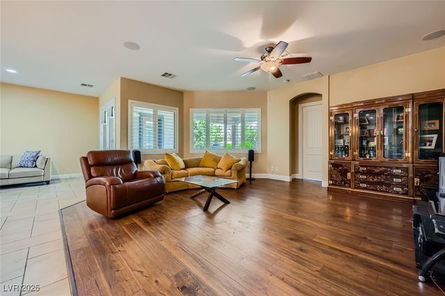 7418 Lawrence Powers Court, Las Vegas, NV 89129