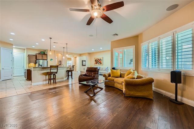 7418 Lawrence Powers Court, Las Vegas, NV 89129