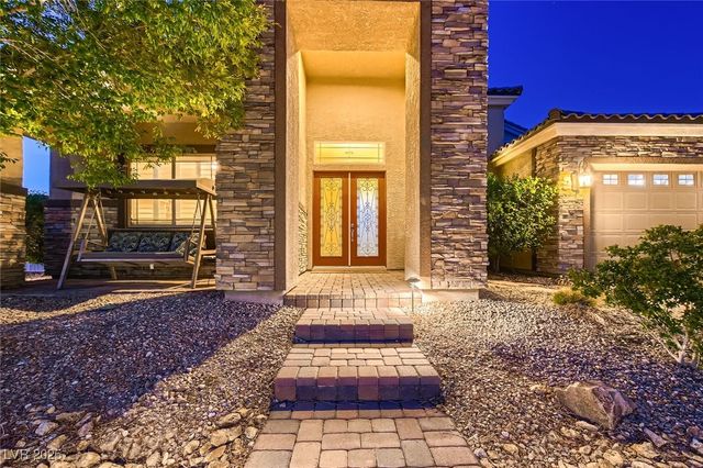 7418 Lawrence Powers Court, Las Vegas, NV 89129