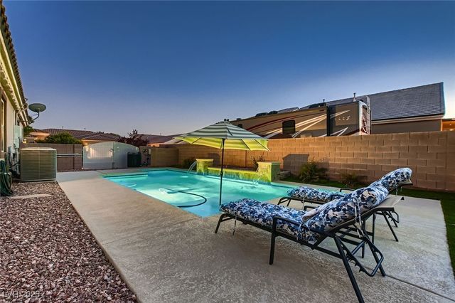 7418 Lawrence Powers Court, Las Vegas, NV 89129