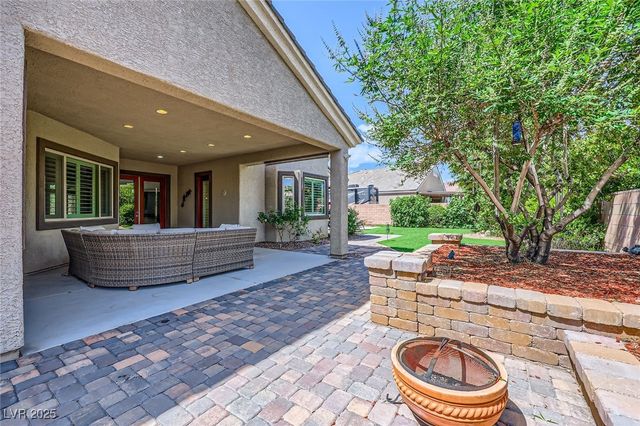 7418 Lawrence Powers Court, Las Vegas, NV 89129