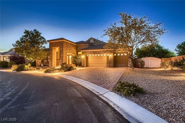 7418 Lawrence Powers Court, Las Vegas, NV 89129