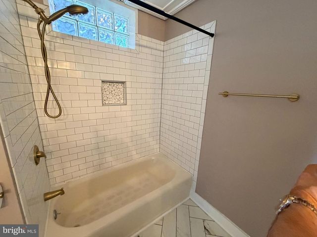 228 E WASHINGTON ST, Hagerstown, MD 21740