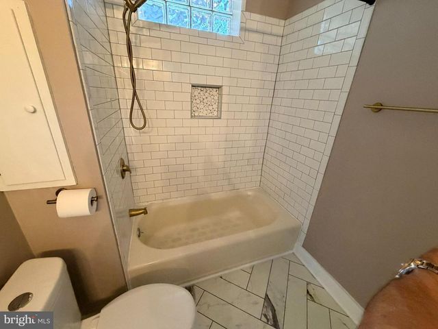 228 E WASHINGTON ST, Hagerstown, MD 21740