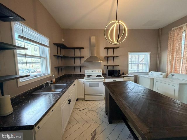 228 E WASHINGTON ST, Hagerstown, MD 21740