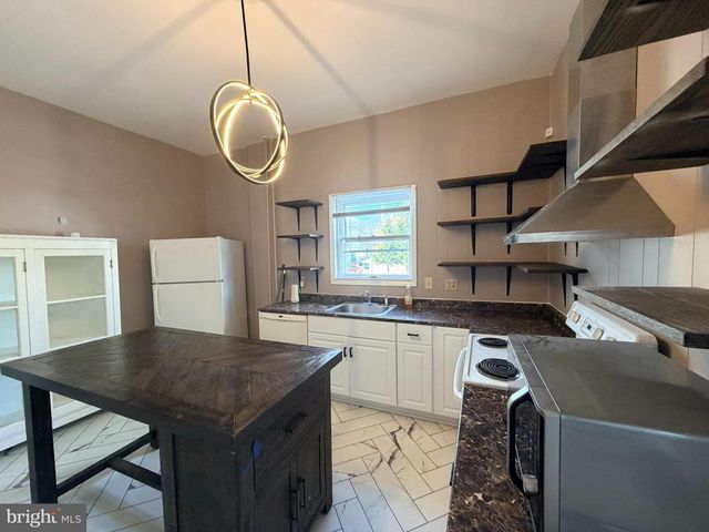 228 E WASHINGTON ST, Hagerstown, MD 21740