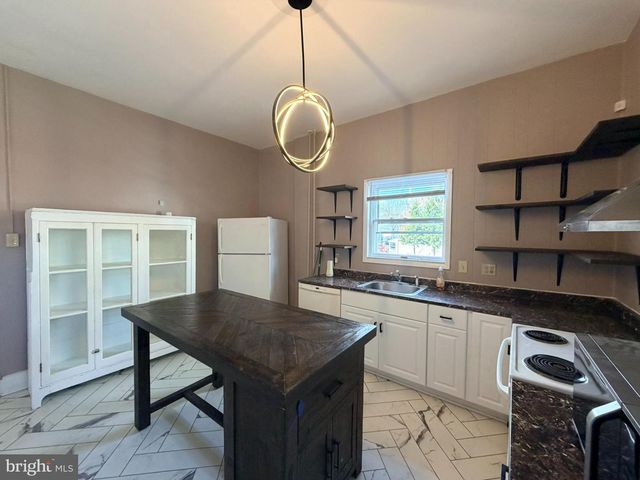 228 E WASHINGTON ST, Hagerstown, MD 21740