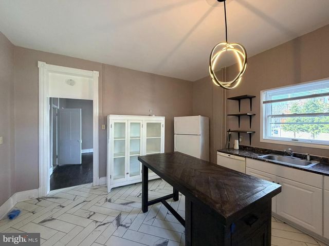 228 E WASHINGTON ST, Hagerstown, MD 21740