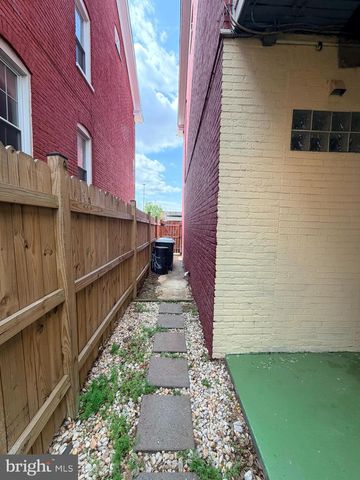 228 E WASHINGTON ST, Hagerstown, MD 21740