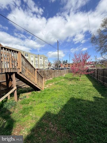 228 E WASHINGTON ST, Hagerstown, MD 21740