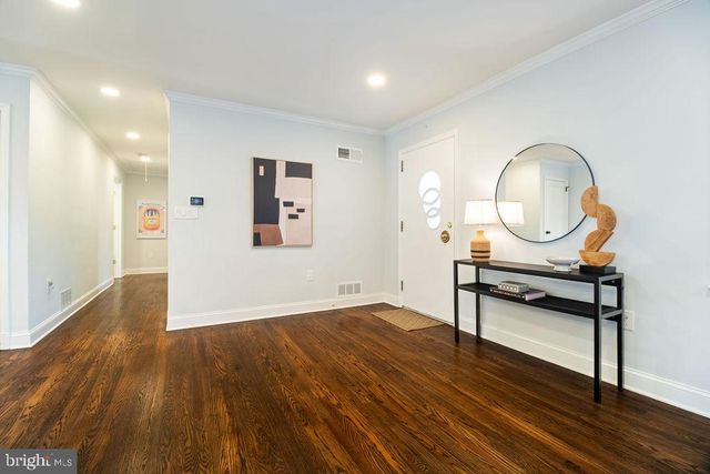 3100 N GLEBE RD, Arlington, VA 22207