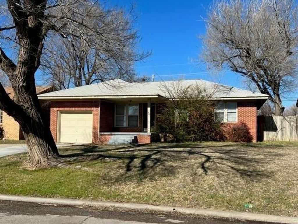 2145 NW Denver Ave, Lawton, OK 73505