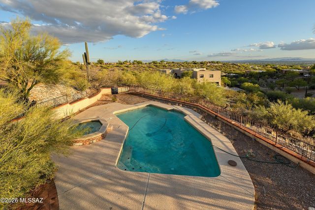 4710 N Paseo Saric, Tucson, AZ 85750