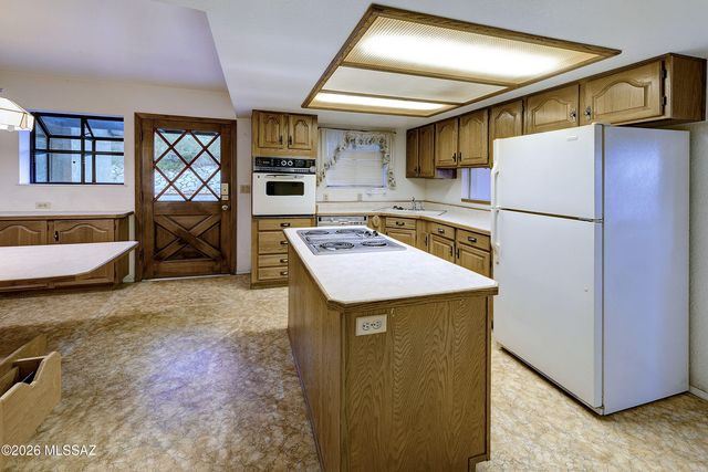 4710 N Paseo Saric, Tucson, AZ 85750