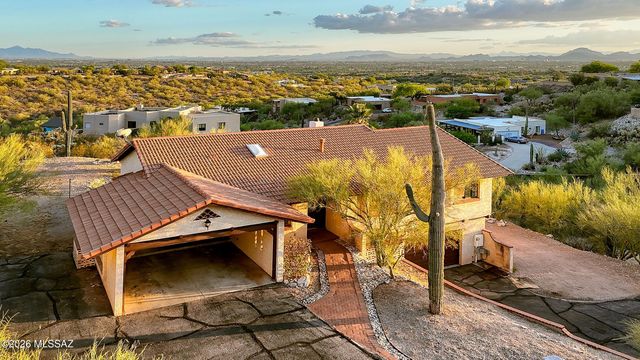 4710 N Paseo Saric, Tucson, AZ 85750